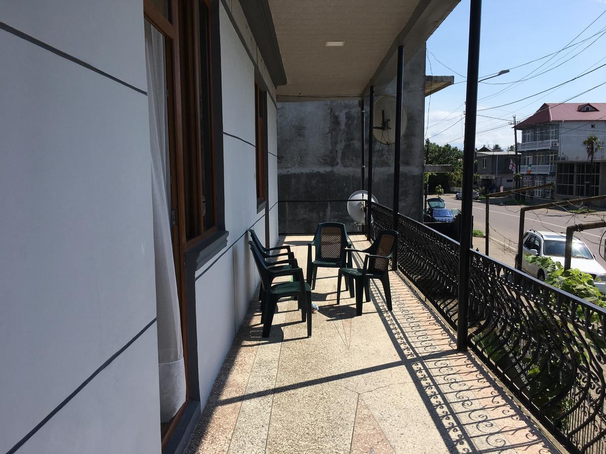 Guest House Romanadze كوبوليتي الغرفة الصورة