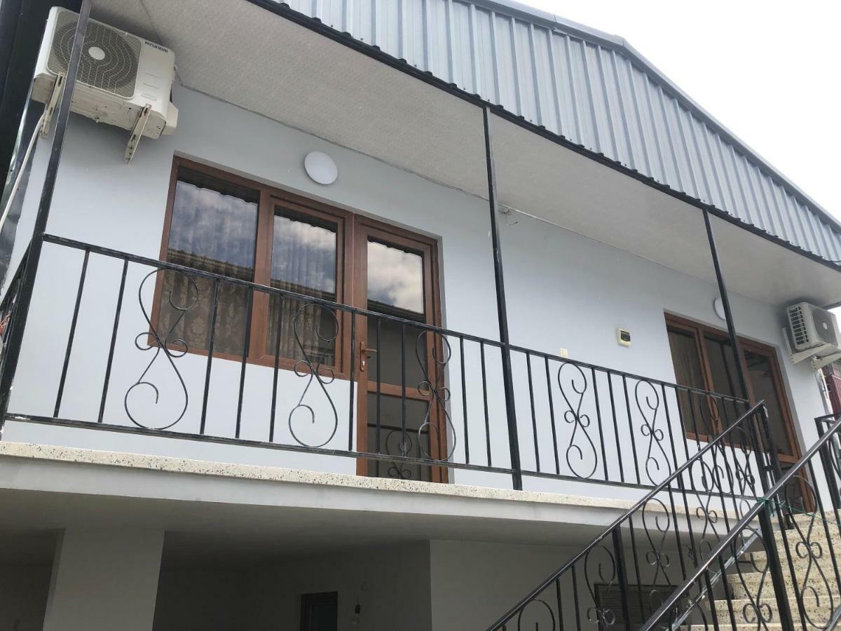 Guest House Romanadze كوبوليتي المظهر الخارجي الصورة